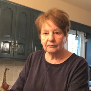 Meet your Posher, Elaine